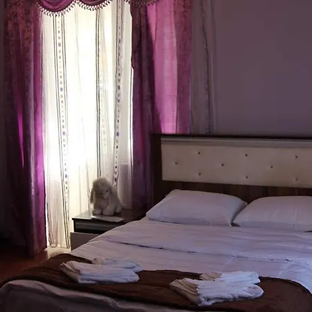 Family Hotel Twins Batumi Exterior photo