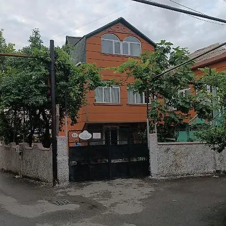 Family Hotel Twins Batumi Exterior photo